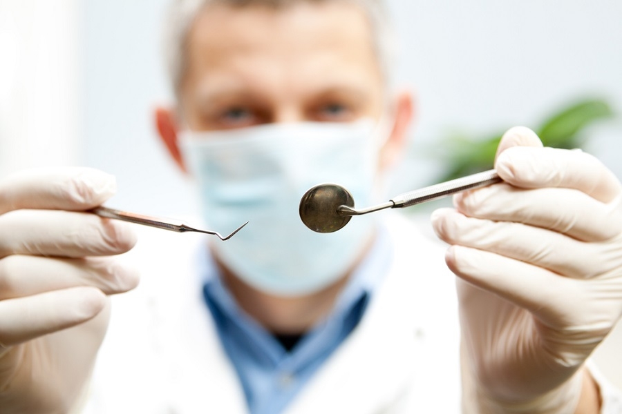 Στον «τροχό» της οικονομικής κρίσης οι Οδοντίατροι
