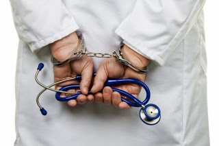 Νέες εμπλοκές στο σκάνδαλο δωροδοκίας γιατρών