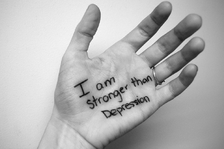 Τα 15 συμπτώματα που «δείχνουν»... κατάθλιψη, μετά τις διακοπές