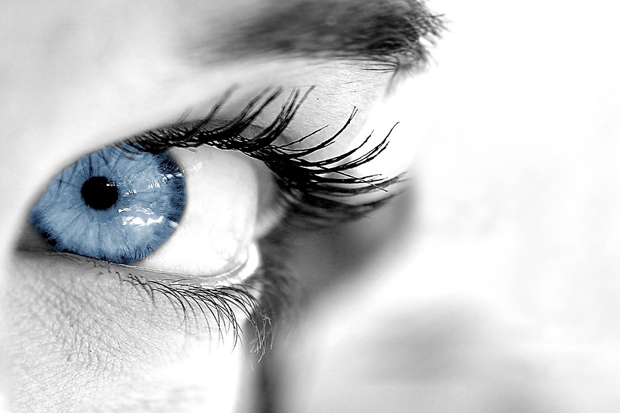 Κίνδυνος μόλυνσης των ματιών από τη χρήση φακών επαφής