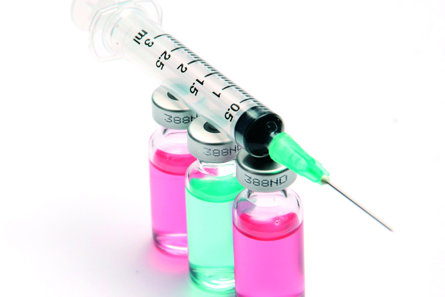 Λύση για την έλλειψη εμβολίων προωθεί το υπ. Υγείας