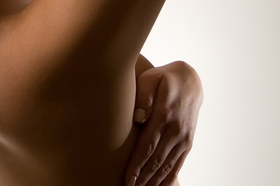 Διπλάσιος ο κίνδυνος ανάπτυξης καρκίνου σε γυναίκες με πυκνό μαστό