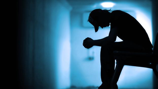 Απόπειρες αυτοκτονίας, επιθετικότητα και άλλες παρενέργειες των αντικαταθλιπτικών