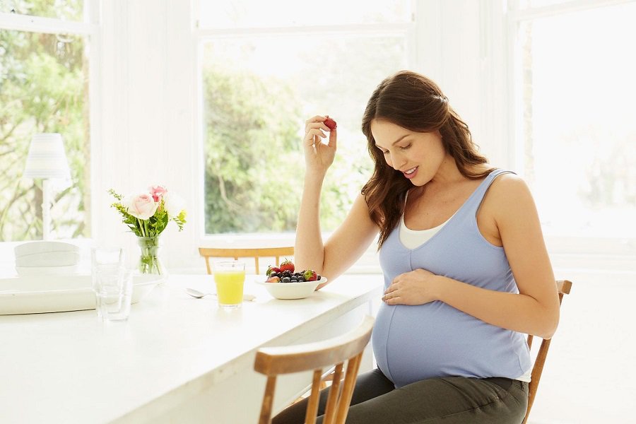 Εγκυμοσύνη και Διατροφή: Η σημασία των πολυβιταμινούχων σκευασμάτων