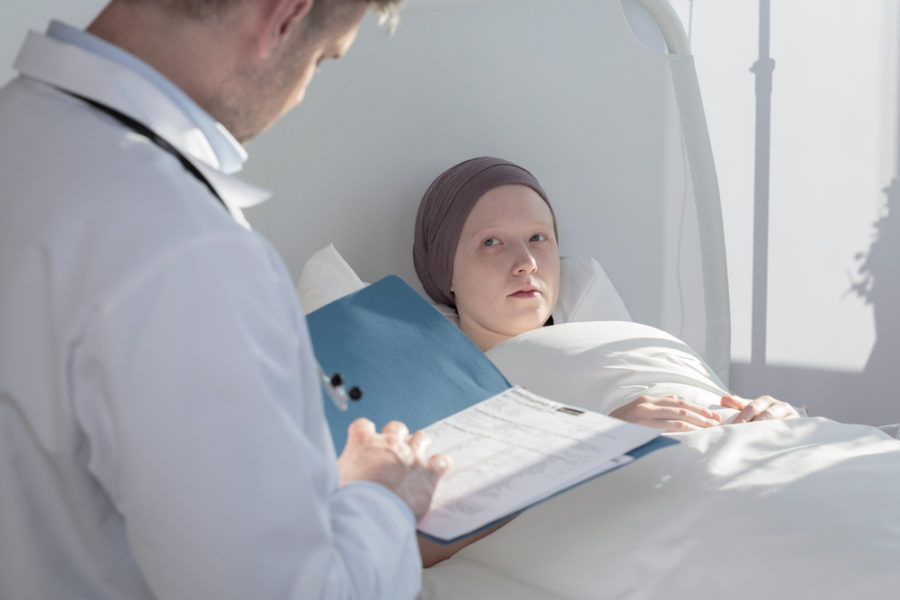 ΕΛΛΟΚ: Συνεχίζεται το blame game σε βάρος των ασθενών με καρκίνο