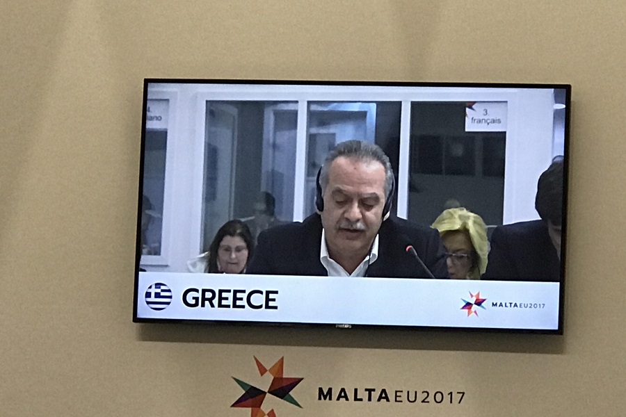 Κοινή δράση για την ένταξη των γενοσήμων στη θεραπεία του HIV ζητά η Ελλάδα