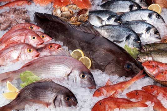 Ψάρια και φρούτα πιο σημαντικά στη Μεσογειακή Διατροφή