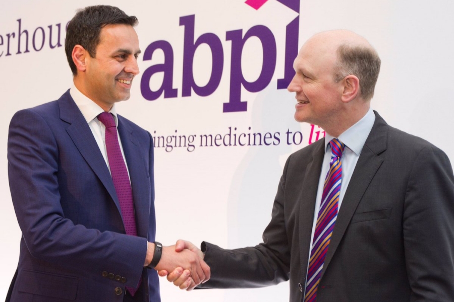 Ο Haseeb Ahmad νέος πρόεδρος των φαρμακοβιομηχάνων στη Bρετανία