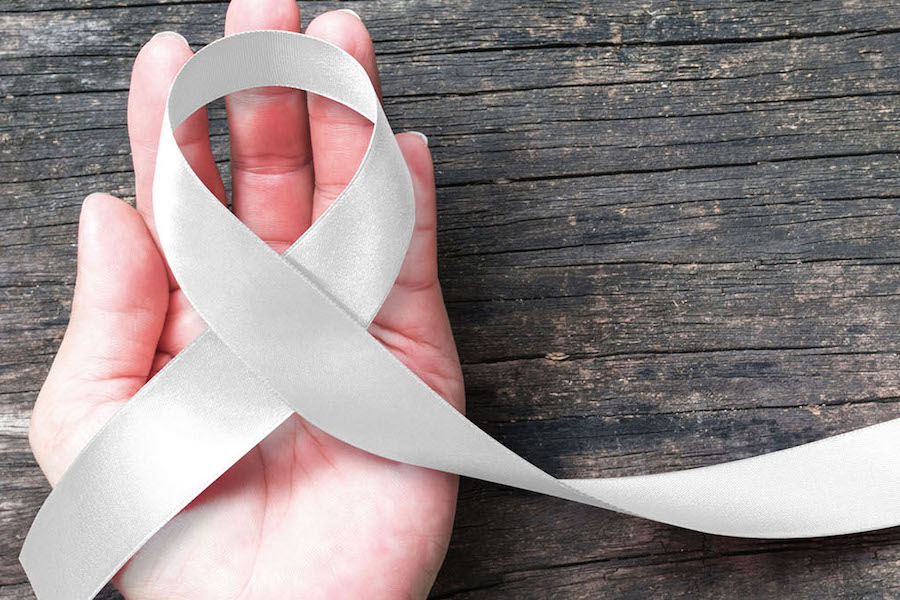 «Φοράμε λευκό»: Καμπάνια ευαισθητοποίησης για τον καρκίνο του πνεύμονα