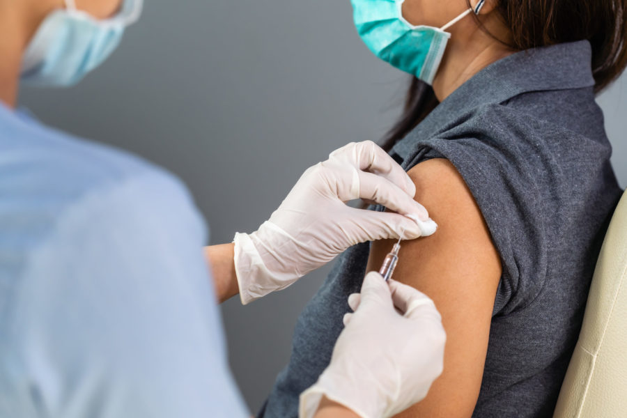 Εμβολιασμός: Ποιοι εμφανίζουν συχνότερα ανεπιθύμητες ενέργειες