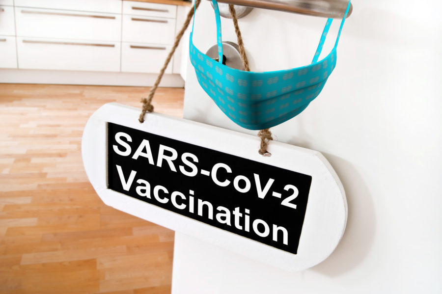 Αρχίζουν αύριο οι εμβολιασμοί υγειονομικών στην Περιφέρεια