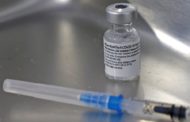 Pfizer: Διαβεβαιώνει ότι το εμβόλιο καλύπτει τις μεταλλάξεις