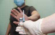 Παραμένουν διστακτικοί οι άνθρωποι έναντι του εμβολίου;