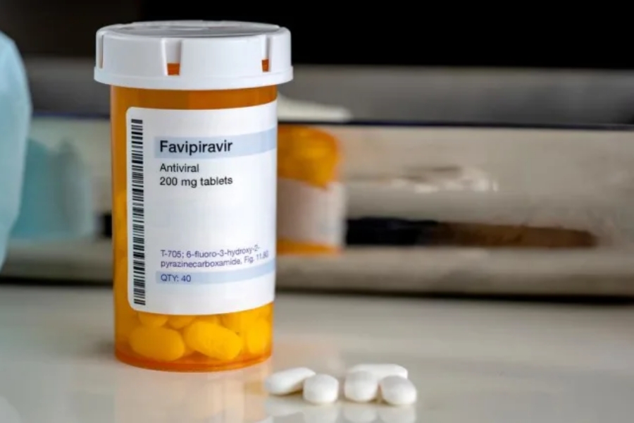 Βρετανία: Ξεκίνησε η κατ΄οίκον χορήγηση αντιικού φαρμάκου σε ασθενείς με covid-19