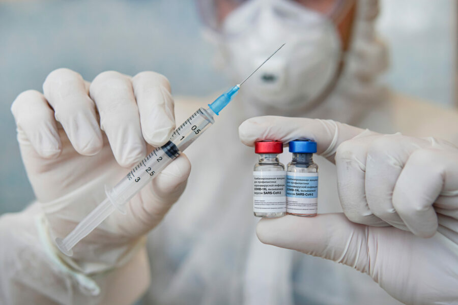 Covid-19: Ποια τα οφέλη του συνδυασμού εμβολίων