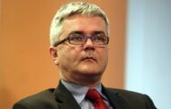 Andrzej Fal: «Φορολόγηση των προϊόντων καπνού ανάλογα με τη βλάβη που προκαλούν»