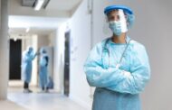Εβδομαδιαία έκθεση ΕΟΔΥ: Μείωση θετικών τεστ και εισαγωγών στα νοσοκομεία