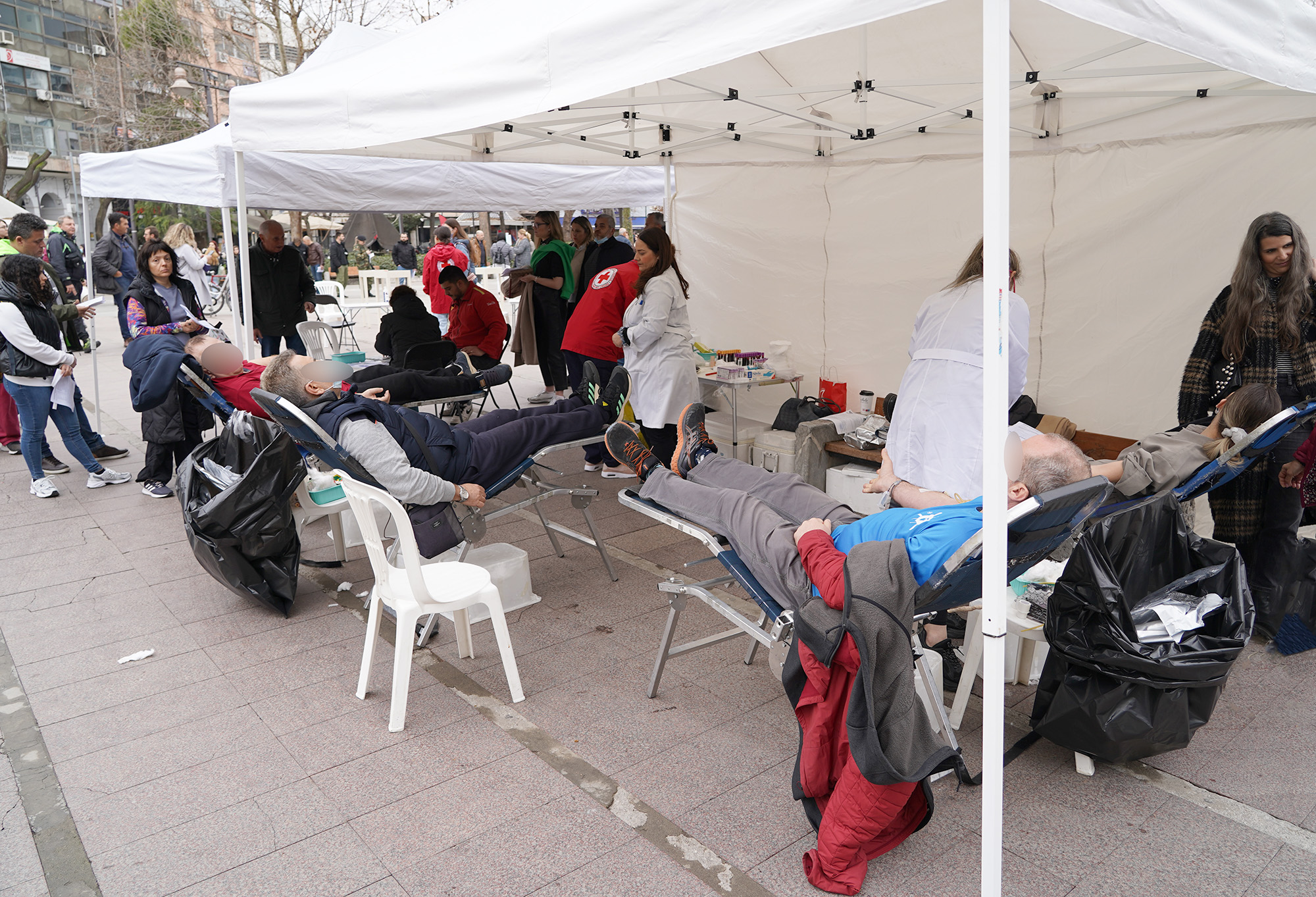 Αιμοδοσία στη Λάρισα για τους τραυματίες του δυστυχήματος στα Τέμπη-Συγκινητική η ανταπόκριση