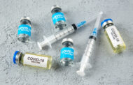 Η Ευρωπαϊκή Επιτροπή επαναδιαπραγματεύεται τις συμφωνίες για τα εμβόλια- Πίεση για τα αποθέματα που δεν απορροφούνται